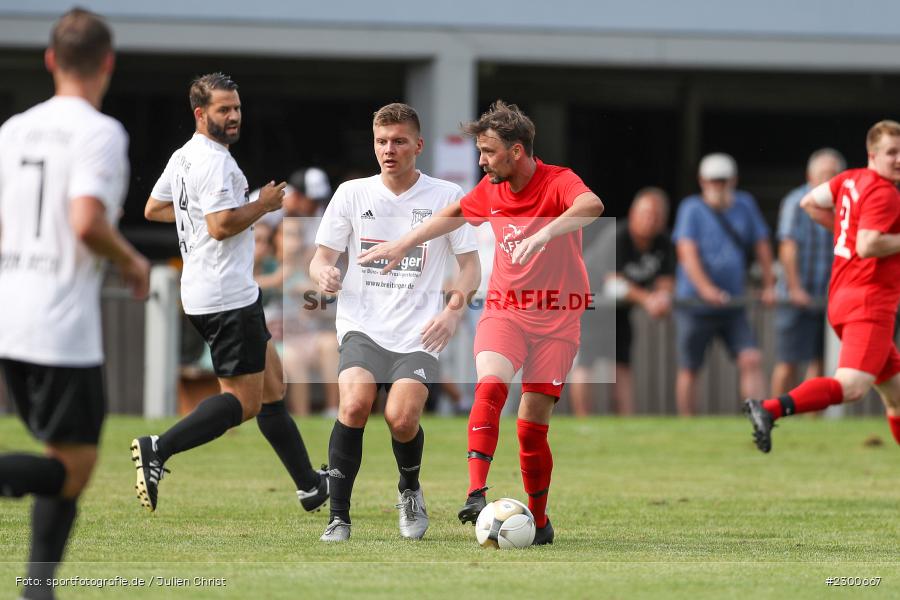 Jens Fromm, sport, action, Sportplatz Duivenallee, Saison 2021/2022, Juli 2021, Gemünden, Fussball, FVGS, FV Gemünden/Seifriedsburg, FCM, FC Mömlingen, Deutschland, Bezirksliga Unterfranken West, BFV, 25.07.2021 - Bild-ID: 2300667