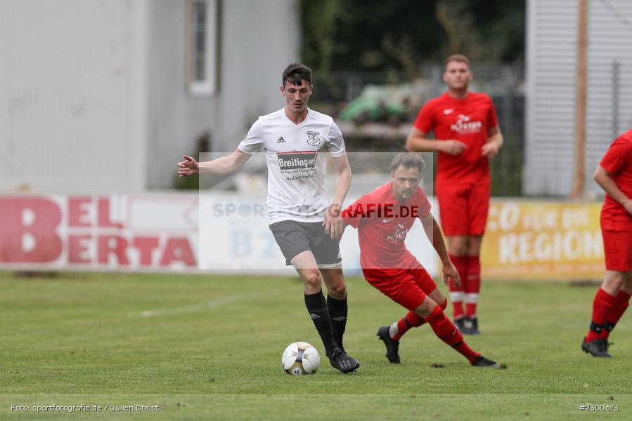 Philipp Meyer, sport, action, Sportplatz Duivenallee, Saison 2021/2022, Juli 2021, Gemünden, Fussball, FVGS, FV Gemünden/Seifriedsburg, FCM, FC Mömlingen, Deutschland, Bezirksliga Unterfranken West, BFV, 25.07.2021 - Bild-ID: 2300673