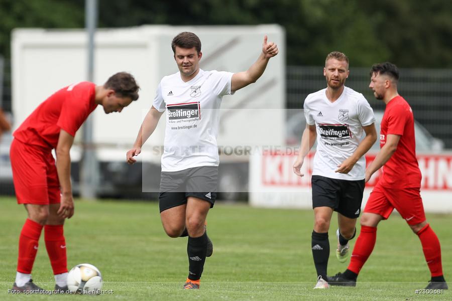 Robin Aichinger, sport, action, Sportplatz Duivenallee, Saison 2021/2022, Juli 2021, Gemünden, Fussball, FVGS, FV Gemünden/Seifriedsburg, FCM, FC Mömlingen, Deutschland, Bezirksliga Unterfranken West, BFV, 25.07.2021 - Bild-ID: 2300681