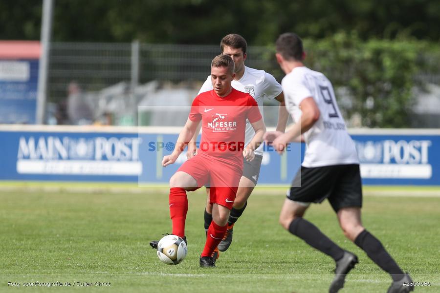 Tobias Haupt, sport, action, Sportplatz Duivenallee, Saison 2021/2022, Juli 2021, Gemünden, Fussball, FVGS, FV Gemünden/Seifriedsburg, FCM, FC Mömlingen, Deutschland, Bezirksliga Unterfranken West, BFV, 25.07.2021 - Bild-ID: 2300686