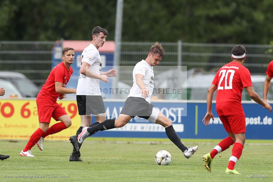 Luca Kupski, sport, action, Sportplatz Duivenallee, Saison 2021/2022, Juli 2021, Gemünden, Fussball, FVGS, FV Gemünden/Seifriedsburg, FCM, FC Mömlingen, Deutschland, Bezirksliga Unterfranken West, BFV, 25.07.2021 - Bild-ID: 2300696
