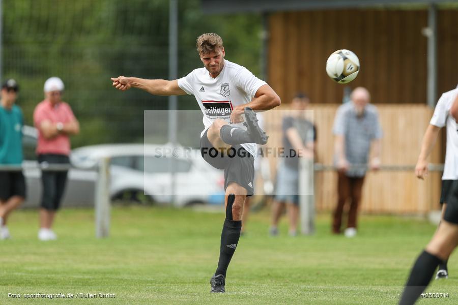 Philipp Fischer, sport, action, Sportplatz Duivenallee, Saison 2021/2022, Juli 2021, Gemünden, Fussball, FVGS, FV Gemünden/Seifriedsburg, FCM, FC Mömlingen, Deutschland, Bezirksliga Unterfranken West, BFV, 25.07.2021 - Bild-ID: 2300714