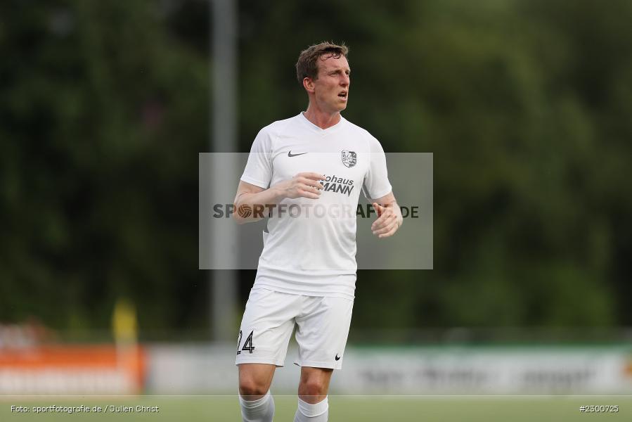 Sebastian Fries, Sportgelände, Karlburg, 27.07.2021, BFV, sport, action, Fussball, Deutschland, Juli 2021, Saison 2021/2022, Grabfeldgallier, TSV, Bayernliga Nord, TSV Großbardorf, TSV Karlburg - Bild-ID: 2300725