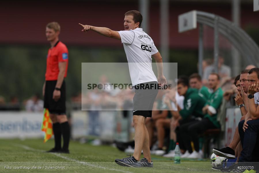Hände, Arme, gestikuliert, Markus Köhler, Sportgelände, Karlburg, 27.07.2021, BFV, sport, action, Fussball, Deutschland, Juli 2021, Saison 2021/2022, Grabfeldgallier, TSV, Bayernliga Nord, TSV Großbardorf, TSV Karlburg - Bild-ID: 2300735