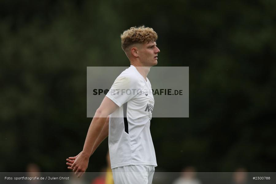 Adrian Winter, Sportgelände, Karlburg, 27.07.2021, BFV, sport, action, Fussball, Deutschland, Juli 2021, Saison 2021/2022, Grabfeldgallier, TSV, Bayernliga Nord, TSV Großbardorf, TSV Karlburg - Bild-ID: 2300788