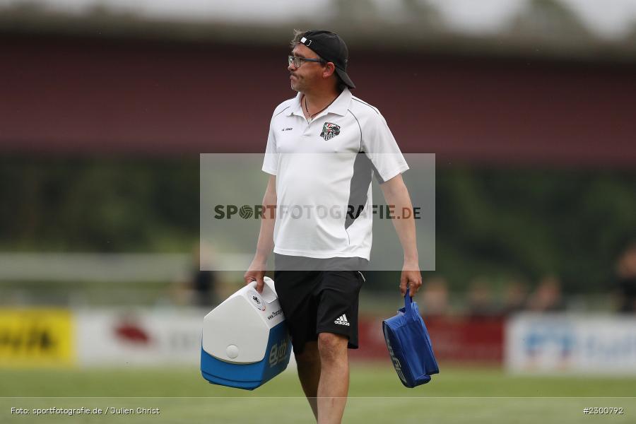 Physiotherapeut, Thomas Wolf, Sportgelände, Karlburg, 27.07.2021, BFV, sport, action, Fussball, Deutschland, Juli 2021, Saison 2021/2022, Grabfeldgallier, TSV, Bayernliga Nord, TSV Großbardorf, TSV Karlburg - Bild-ID: 2300792