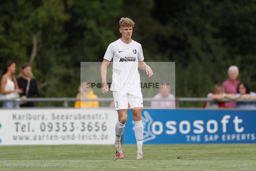 Adrian Winter, Sportgelände, Karlburg, 27.07.2021, BFV, sport, action, Fussball, Deutschland, Juli 2021, Saison 2021/2022, Grabfeldgallier, TSV, Bayernliga Nord, TSV Großbardorf, TSV Karlburg - Bild-ID: 2300820
