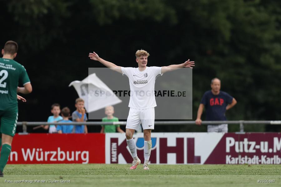 Adrian Winter, Sportgelände, Karlburg, 27.07.2021, BFV, sport, action, Fussball, Deutschland, Juli 2021, Saison 2021/2022, Grabfeldgallier, TSV, Bayernliga Nord, TSV Großbardorf, TSV Karlburg - Bild-ID: 2300887