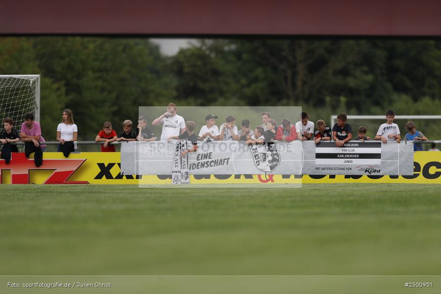 Fans, Sportgelände, Karlburg, 27.07.2021, BFV, sport, action, Fussball, Deutschland, Juli 2021, Saison 2021/2022, Grabfeldgallier, TSV, Bayernliga Nord, TSV Großbardorf, TSV Karlburg - Bild-ID: 2300951