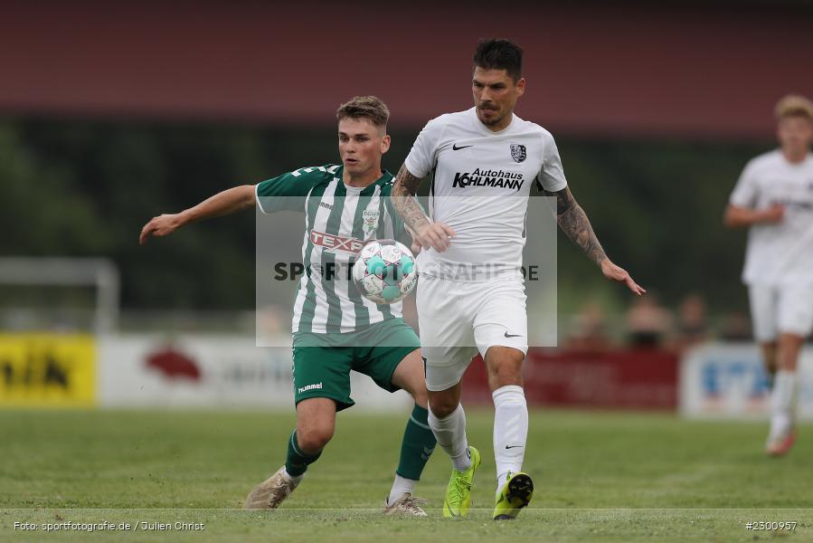 Steffen Bachmann, Julius Landeck, Sportgelände, Karlburg, 27.07.2021, BFV, sport, action, Fussball, Deutschland, Juli 2021, Saison 2021/2022, Grabfeldgallier, TSV, Bayernliga Nord, TSV Großbardorf, TSV Karlburg - Bild-ID: 2300957