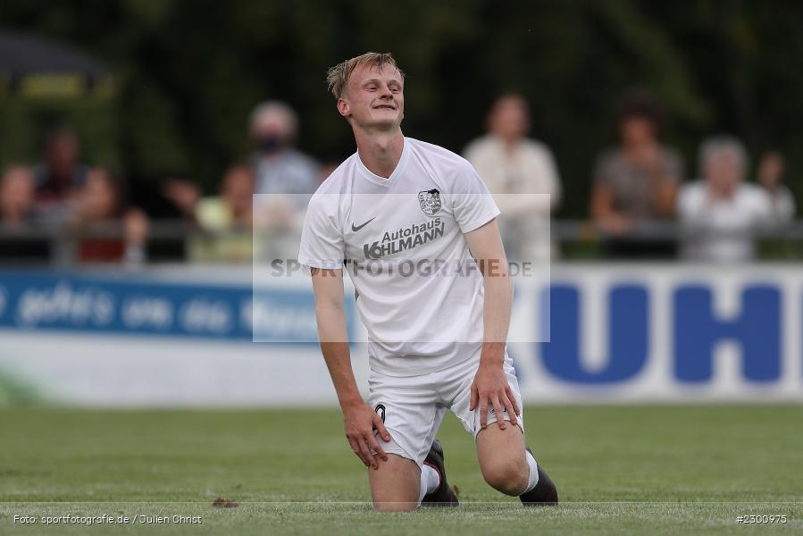 Hadern, Frust, Marco Kunzmann, Sportgelände, Karlburg, 27.07.2021, BFV, sport, action, Fussball, Deutschland, Juli 2021, Saison 2021/2022, Grabfeldgallier, TSV, Bayernliga Nord, TSV Großbardorf, TSV Karlburg - Bild-ID: 2300975