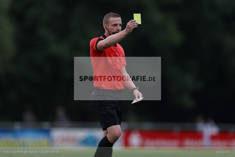 Gelbe Karte, Johannes Hamper, Sportgelände, Karlburg, 27.07.2021, BFV, sport, action, Fussball, Deutschland, Juli 2021, Saison 2021/2022, Grabfeldgallier, TSV, Bayernliga Nord, TSV Großbardorf, TSV Karlburg - Bild-ID: 2301021 Gelbe Karte, Johannes Hamper, Sportgelände, Karlburg, 27.07.2021, BFV, sport, action, Fussball, Deutschland, Juli 2021, Saison 2021/2022, Grabfeldgallier, TSV, Bayernliga Nord, TSV Großbardorf, TSV Karlburg - Bild-ID: 2301021