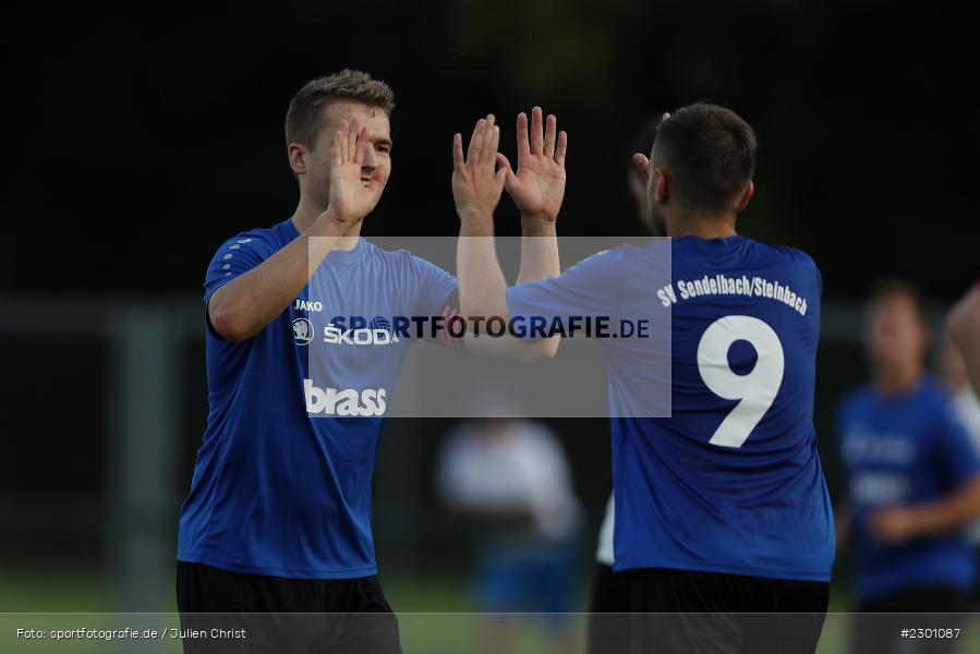 Torjubel, Niklas Rander, Felix Keinert, Sportgelände, Langenprozelten, 28.07.2021, BFV, sport, action, Fussball, Deutschland, Juli 2021, Saison 2021/2022, Kreispokal, SV Sendelbach/Steinbach, FV Langenprozelten/Neuendorf - Bild-ID: 2301087