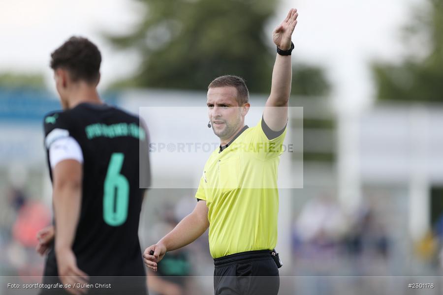 Schiedsrichter, Johannes Hamper, Stadion am Schönbusch, Aschaffenburg, 30.07.2021, BFV, sport, action, Fussball, Deutschland, Juli 2021, Regionalliga Bayern, Saison 2021/2022, SGF, SVA01, SpVgg Greuther Fürth II, SV Viktoria Aschaffenburg - Bild-ID: 2301178 Schiedsrichter, Johannes Hamper, Stadion am Schönbusch, Aschaffenburg, 30.07.2021, BFV, sport, action, Fussball, Deutschland, Juli 2021, Regionalliga Bayern, Saison 2021/2022, SGF, SVA01, SpVgg Greuther Fürth II, SV Viktoria Aschaffenburg - Bild-ID: 2301178