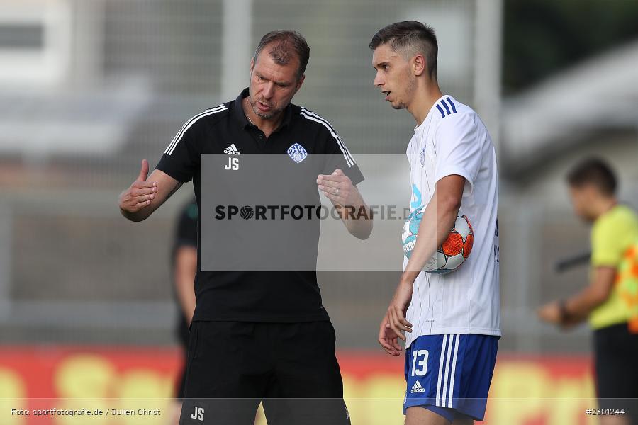 gibt Anweisungen, Jochen Seitz, Stadion am Schönbusch, Aschaffenburg, 30.07.2021, BFV, sport, action, Fussball, Deutschland, Juli 2021, Regionalliga Bayern, Saison 2021/2022, SGF, SVA01, SpVgg Greuther Fürth II, SV Viktoria Aschaffenburg - Bild-ID: 2301244