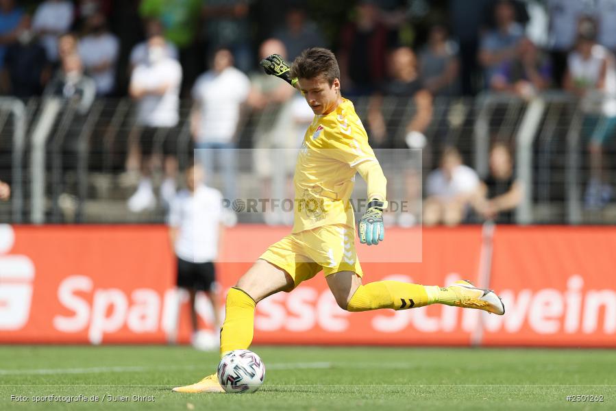 Julian Schneider, Willy-Sachs-Stadion, Schweinfurt, 31.07.2021, BFV, sport, action, Fussball, Deutschland, Juli 2021, Regionalliga Bayern, Saison 2021/2022, TSV, FC05, TSV Aubstadt, 1. FC Schweinfurt 05 - Bild-ID: 2301262