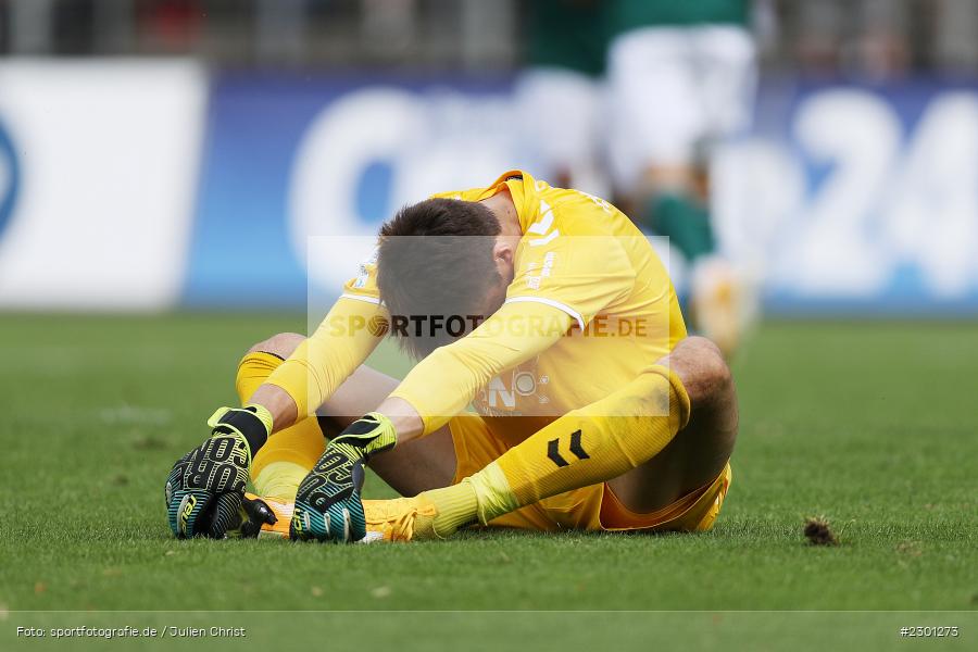 am Boden, enttäuscht, Julian Schneider, Willy-Sachs-Stadion, Schweinfurt, 31.07.2021, BFV, sport, action, Fussball, Deutschland, Juli 2021, Regionalliga Bayern, Saison 2021/2022, TSV, FC05, TSV Aubstadt, 1. FC Schweinfurt 05 - Bild-ID: 2301273