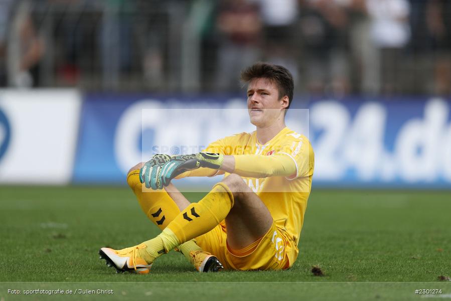 am Boden, enttäuscht, Julian Schneider, Willy-Sachs-Stadion, Schweinfurt, 31.07.2021, BFV, sport, action, Fussball, Deutschland, Juli 2021, Regionalliga Bayern, Saison 2021/2022, TSV, FC05, TSV Aubstadt, 1. FC Schweinfurt 05 - Bild-ID: 2301274