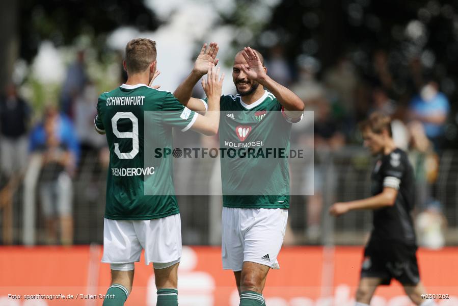 Torjubel, Adam Jabiri, Meris Skenderovic, Willy-Sachs-Stadion, Schweinfurt, 31.07.2021, BFV, sport, action, Fussball, Deutschland, Juli 2021, Regionalliga Bayern, Saison 2021/2022, TSV, FC05, TSV Aubstadt, 1. FC Schweinfurt 05 - Bild-ID: 2301282
