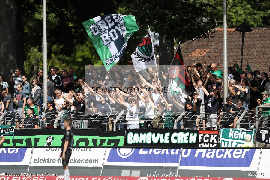 Fans, Willy-Sachs-Stadion, Schweinfurt, 31.07.2021, BFV, sport, action, Fussball, Deutschland, Juli 2021, Regionalliga Bayern, Saison 2021/2022, TSV, FC05, TSV Aubstadt, 1. FC Schweinfurt 05 - Bild-ID: 2301289