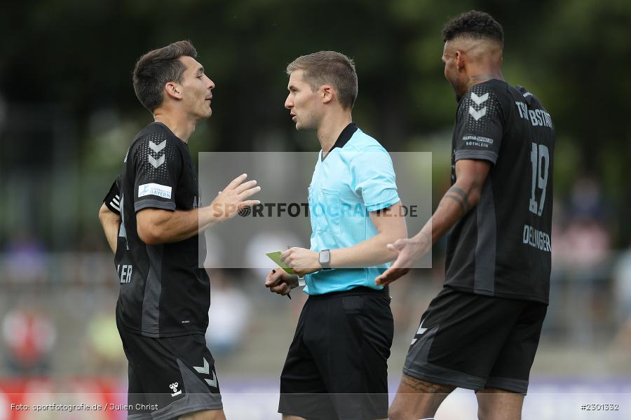 Schiedsrichter, Jürgen Steckermeier, Ben Müller, Willy-Sachs-Stadion, Schweinfurt, 31.07.2021, BFV, sport, action, Fussball, Deutschland, Juli 2021, Regionalliga Bayern, Saison 2021/2022, TSV, FC05, TSV Aubstadt, 1. FC Schweinfurt 05 - Bild-ID: 2301332 Schiedsrichter, Jürgen Steckermeier, Ben Müller, Willy-Sachs-Stadion, Schweinfurt, 31.07.2021, BFV, sport, action, Fussball, Deutschland, Juli 2021, Regionalliga Bayern, Saison 2021/2022, TSV, FC05, TSV Aubstadt, 1. FC Schweinfurt 05 - Bild-ID: 2301332