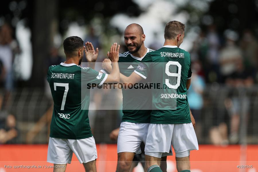 Meris Skenderovic, Adam Jabiri, Willy-Sachs-Stadion, Schweinfurt, 31.07.2021, BFV, sport, action, Fussball, Deutschland, Juli 2021, Regionalliga Bayern, Saison 2021/2022, TSV, FC05, TSV Aubstadt, 1. FC Schweinfurt 05 - Bild-ID: 2301365