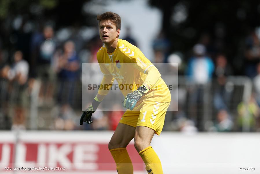 Torwart, Julian Schneider, Willy-Sachs-Stadion, Schweinfurt, 31.07.2021, BFV, sport, action, Fussball, Deutschland, Juli 2021, Regionalliga Bayern, Saison 2021/2022, TSV, FC05, TSV Aubstadt, 1. FC Schweinfurt 05 - Bild-ID: 2301381 Torwart, Julian Schneider, Willy-Sachs-Stadion, Schweinfurt, 31.07.2021, BFV, sport, action, Fussball, Deutschland, Juli 2021, Regionalliga Bayern, Saison 2021/2022, TSV, FC05, TSV Aubstadt, 1. FC Schweinfurt 05 - Bild-ID: 2301381
