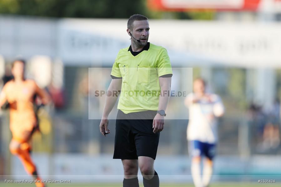 Schiedsrichter, Stadion am Schönbusch Johannes Hamper, Aschaffenburg, 30.07.2021, BFV, sport, action, Fussball, Deutschland, Juli 2021, Regionalliga Bayern, Saison 2021/2022, SGF, SVA01, SpVgg Greuther Fürth II, SV Viktoria Aschaffenburg - Bild-ID: 2301424 Schiedsrichter, Stadion am Schönbusch Johannes Hamper, Aschaffenburg, 30.07.2021, BFV, sport, action, Fussball, Deutschland, Juli 2021, Regionalliga Bayern, Saison 2021/2022, SGF, SVA01, SpVgg Greuther Fürth II, SV Viktoria Aschaffenburg - Bild-ID: 2301424