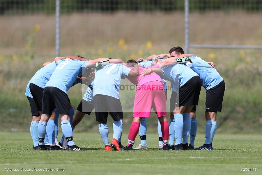 Mannschaftskreis, Sportplatz, Retzbach, 01.08.2021, BFV, sport, action, Fussball, Deutschland, August 2021, Kreisliga Würzburg, Saison 2021/2022, FVS, TSV, FV Steinfeld/Hausen-Rohrbach, TSV Retzbach - Bild-ID: 2301478