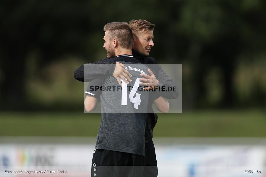 Sieg, Abklatschen, Szymon Dynia, Sportplatz, Retzbach, 01.08.2021, BFV, sport, action, Fussball, Deutschland, August 2021, Kreisliga Würzburg, Saison 2021/2022, FVS, TSV, FV Steinfeld/Hausen-Rohrbach, TSV Retzbach - Bild-ID: 2301486