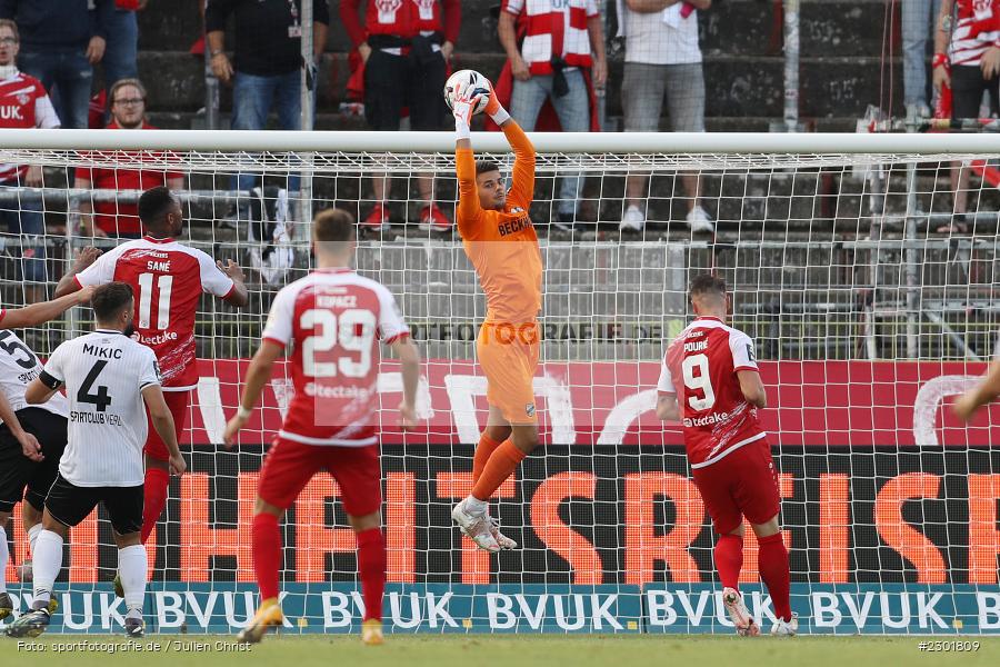 Niclas Thiede, FLYERALARM Arena, Würzburg, 02.08.2021, DFB, sport, action, Fussball, Deutschland, August 2021, 3. Liga, Saison 2021/2022, SCV, FWK, SC Verl, FC Würzburger Kickers - Bild-ID: 2301809