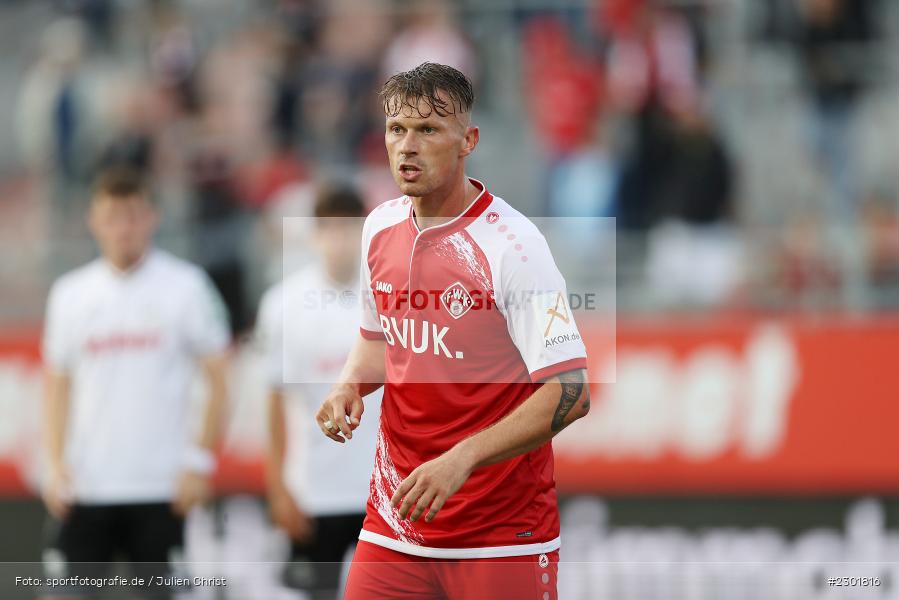 Marvin Pourié, FLYERALARM Arena, Würzburg, 02.08.2021, DFB, sport, action, Fussball, Deutschland, August 2021, 3. Liga, Saison 2021/2022, SCV, FWK, SC Verl, FC Würzburger Kickers - Bild-ID: 2301816