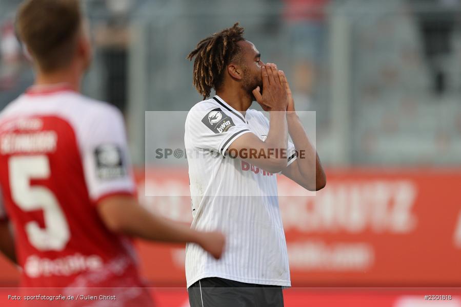 Cyrill Elija Akono, FLYERALARM Arena, Würzburg, 02.08.2021, DFB, sport, action, Fussball, Deutschland, August 2021, 3. Liga, Saison 2021/2022, SCV, FWK, SC Verl, FC Würzburger Kickers - Bild-ID: 2301818