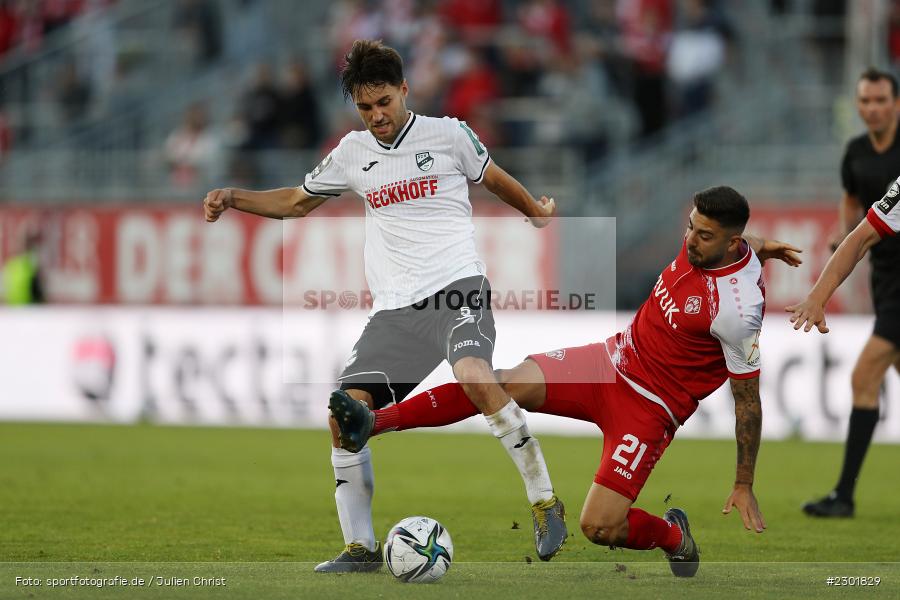 Tom Baack, FLYERALARM Arena, Würzburg, 02.08.2021, DFB, sport, action, Fussball, Deutschland, August 2021, 3. Liga, Saison 2021/2022, SCV, FWK, SC Verl, FC Würzburger Kickers - Bild-ID: 2301829