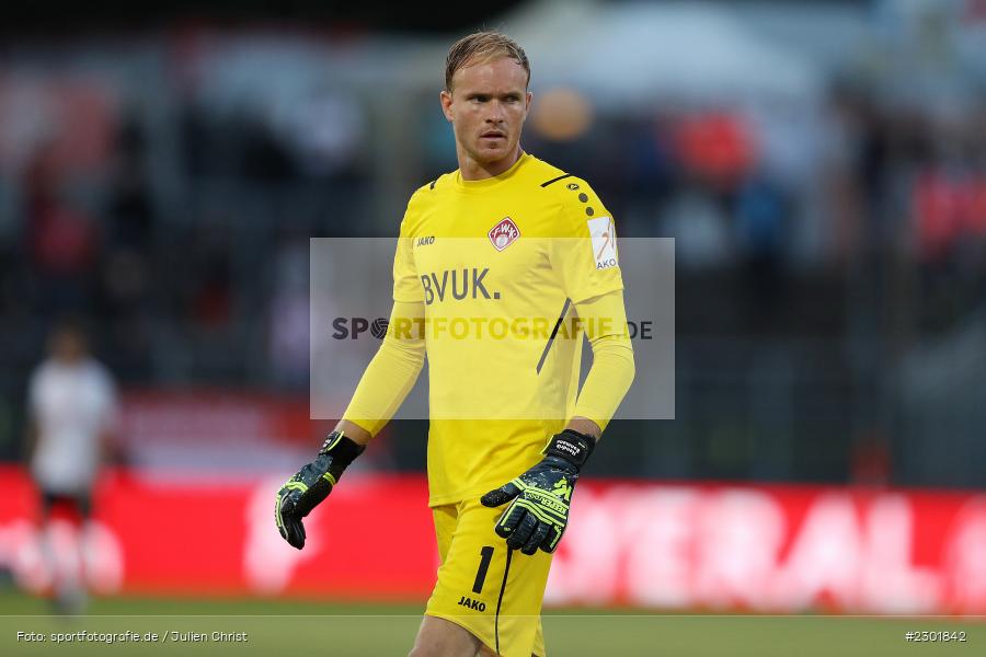 Hendrik Bonmann, FLYERALARM Arena, Würzburg, 02.08.2021, DFB, sport, action, Fussball, Deutschland, August 2021, 3. Liga, Saison 2021/2022, SCV, FWK, SC Verl, FC Würzburger Kickers - Bild-ID: 2301842