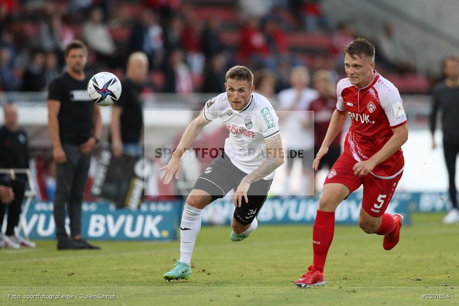 Leandro Putaro, FLYERALARM Arena, Würzburg, 02.08.2021, DFB, sport, action, Fussball, Deutschland, August 2021, 3. Liga, Saison 2021/2022, SCV, FWK, SC Verl, FC Würzburger Kickers - Bild-ID: 2301854