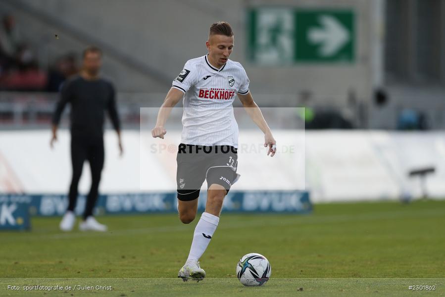 Nico Ochojski, FLYERALARM Arena, Würzburg, 02.08.2021, DFB, sport, action, Fussball, Deutschland, August 2021, 3. Liga, Saison 2021/2022, SCV, FWK, SC Verl, FC Würzburger Kickers - Bild-ID: 2301862