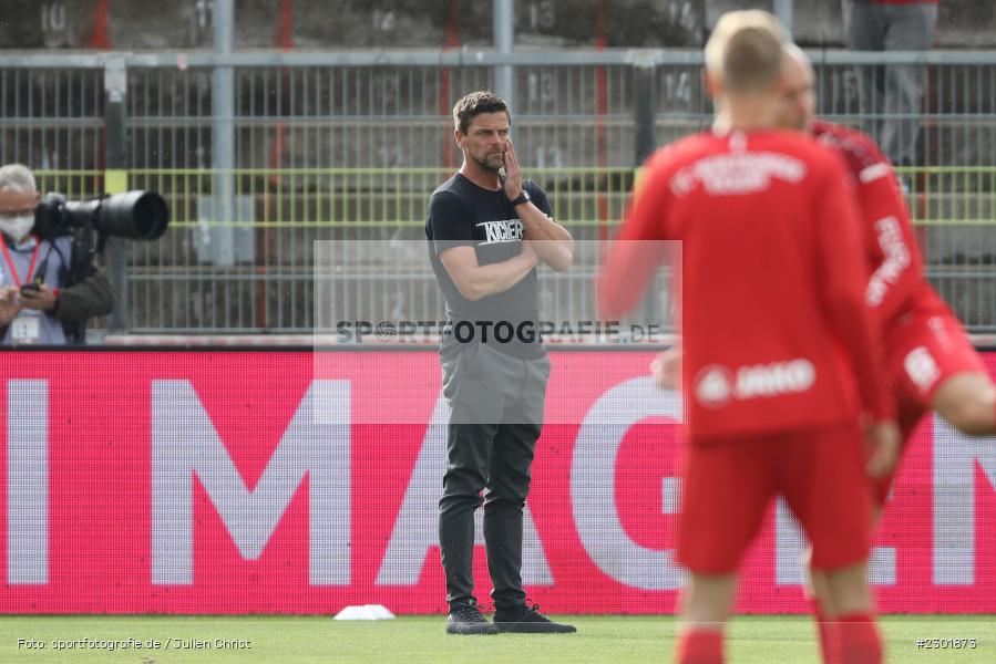 Trainer, Torsten Ziegner, FLYERALARM Arena, Würzburg, 02.08.2021, DFB, sport, action, Fussball, Deutschland, August 2021, 3. Liga, Saison 2021/2022, SCV, FWK, SC Verl, FC Würzburger Kickers - Bild-ID: 2301873