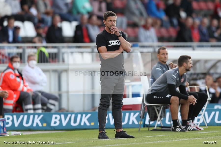 Torsten Ziegner, FLYERALARM Arena, Würzburg, 02.08.2021, DFB, sport, action, Fussball, Deutschland, August 2021, 3. Liga, Saison 2021/2022, SCV, FWK, SC Verl, FC Würzburger Kickers - Bild-ID: 2301898