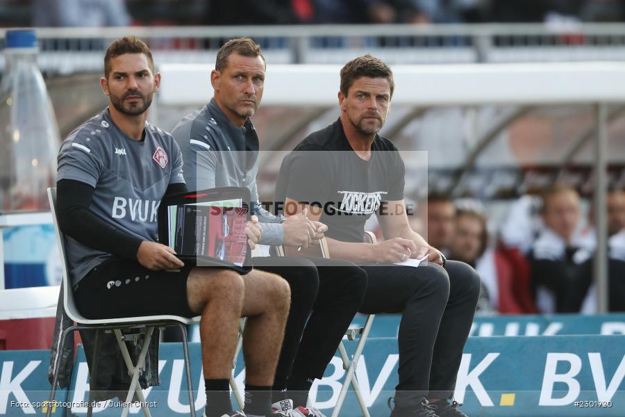 Team, Trainer, Torsten Ziegner, FLYERALARM Arena, Würzburg, 02.08.2021, DFB, sport, action, Fussball, Deutschland, August 2021, 3. Liga, Saison 2021/2022, SCV, FWK, SC Verl, FC Würzburger Kickers - Bild-ID: 2301920