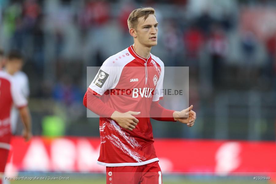 Maximilian Breunig, FLYERALARM Arena, Würzburg, 02.08.2021, DFB, sport, action, Fussball, Deutschland, August 2021, 3. Liga, Saison 2021/2022, SCV, FWK, SC Verl, FC Würzburger Kickers - Bild-ID: 2301949