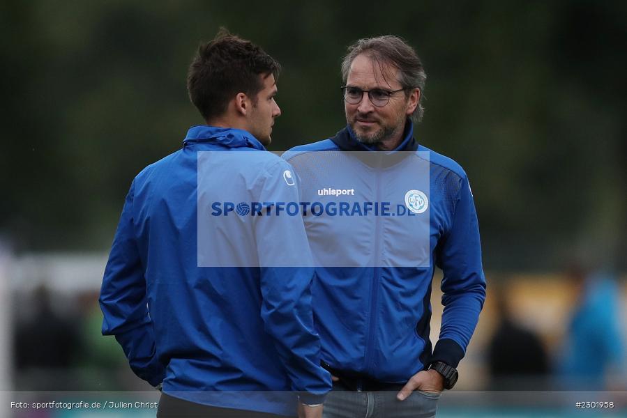 Trainer, Berthold Göbel, Sportgelände, Karlburg, 04.08.2021, BFV, sport, action, Fussball, Deutschland, August 2021, Bayernliga Nord, Saison 2021/2022, WFV, TSV, Würzburger FV, TSV Karlburg - Bild-ID: 2301958