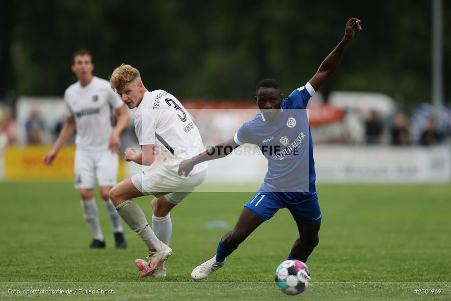 Mamadou Bah, Sportgelände, Karlburg, 04.08.2021, BFV, sport, action, Fussball, Deutschland, August 2021, Bayernliga Nord, Saison 2021/2022, WFV, TSV, Würzburger FV, TSV Karlburg - Bild-ID: 2301969
