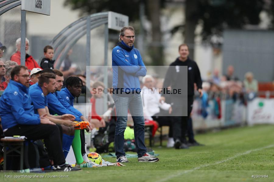 Trainer, Berthold Göbel, Sportgelände, Karlburg, 04.08.2021, BFV, sport, action, Fussball, Deutschland, August 2021, Bayernliga Nord, Saison 2021/2022, WFV, TSV, Würzburger FV, TSV Karlburg - Bild-ID: 2301984