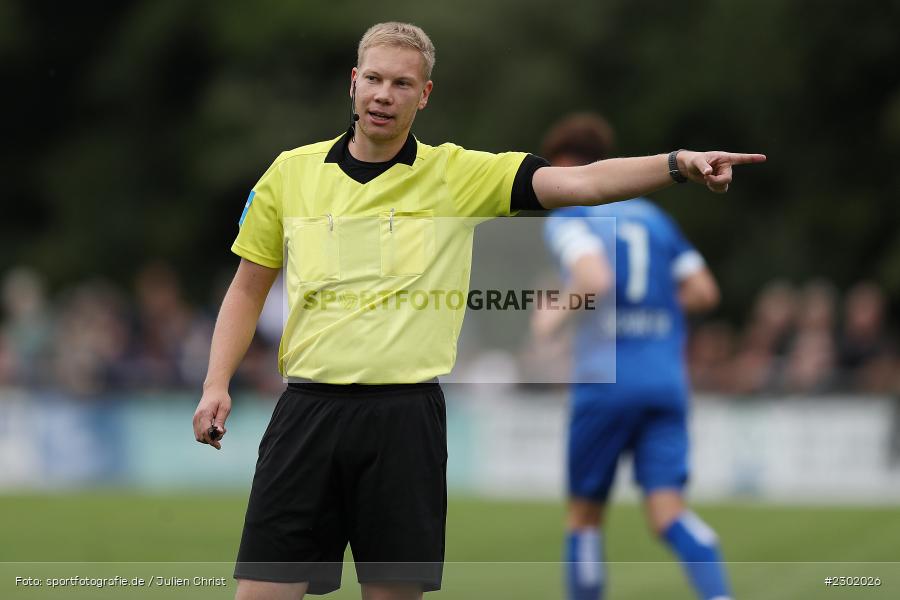 Schiedsrichter, André Denzlein, Sportgelände, Karlburg, 04.08.2021, BFV, sport, action, Fussball, Deutschland, August 2021, Bayernliga Nord, Saison 2021/2022, WFV, TSV, Würzburger FV, TSV Karlburg - Bild-ID: 2302026