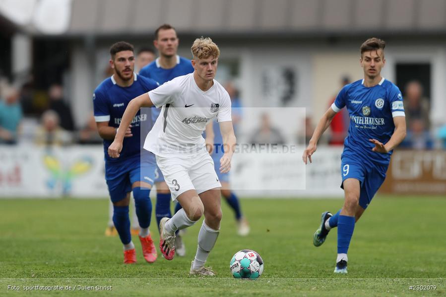 Adrian Winter, Sportgelände, Karlburg, 04.08.2021, BFV, sport, action, Fussball, Deutschland, August 2021, Bayernliga Nord, Saison 2021/2022, WFV, TSV, Würzburger FV, TSV Karlburg - Bild-ID: 2302079