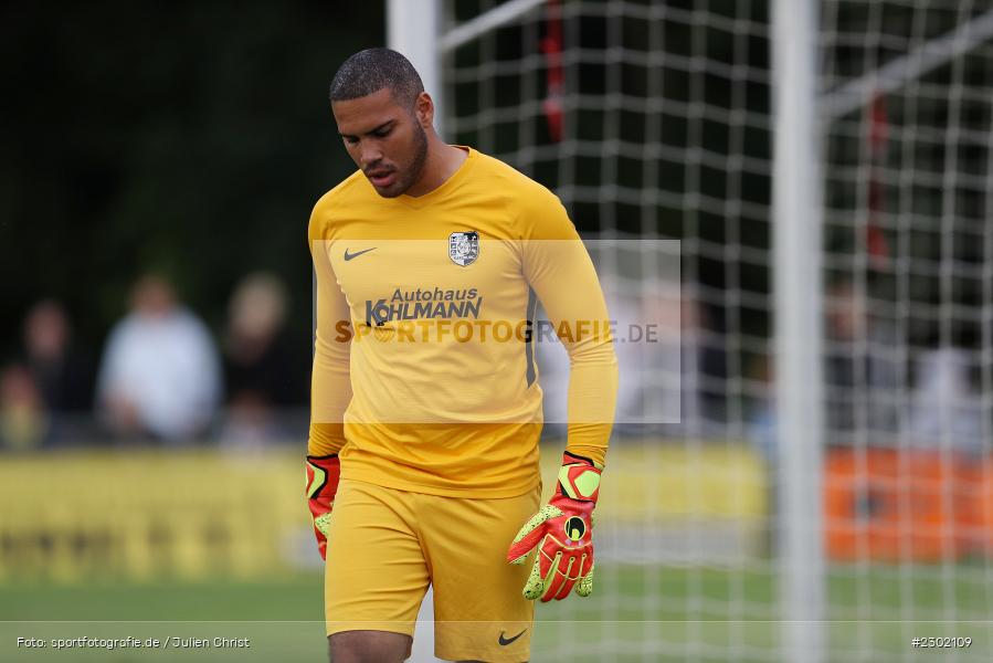 Marvin Fischer-Vallecilla, Sportgelände, Karlburg, 04.08.2021, BFV, sport, action, Fussball, Deutschland, August 2021, Bayernliga Nord, Saison 2021/2022, WFV, TSV, Würzburger FV, TSV Karlburg - Bild-ID: 2302109 Marvin Fischer-Vallecilla, Sportgelände, Karlburg, 04.08.2021, BFV, sport, action, Fussball, Deutschland, August 2021, Bayernliga Nord, Saison 2021/2022, WFV, TSV, Würzburger FV, TSV Karlburg - Bild-ID: 2302109