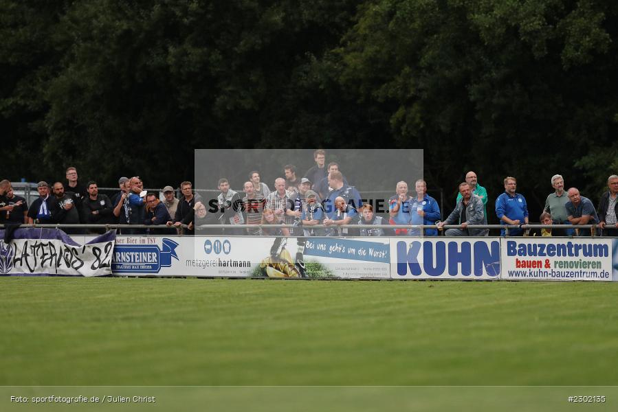 Zuschauer, Sportgelände, Karlburg, 04.08.2021, BFV, sport, action, Fussball, Deutschland, August 2021, Bayernliga Nord, Saison 2021/2022, WFV, TSV, Würzburger FV, TSV Karlburg - Bild-ID: 2302135 Zuschauer, Sportgelände, Karlburg, 04.08.2021, BFV, sport, action, Fussball, Deutschland, August 2021, Bayernliga Nord, Saison 2021/2022, WFV, TSV, Würzburger FV, TSV Karlburg - Bild-ID: 2302135