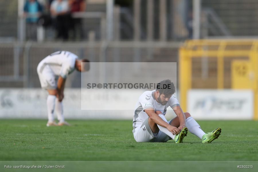 Enttäuscht, Sammy Ammari, Stadion am Schönbusch, Aschaffenburg, 06.08.2021, BFV, sport, action, Fussball, Deutschland, August 2021, Regionalliga Bayern, Saison 2021/2022, SVW, SVA01, SV Wacker Burghausen, SV Viktoria Aschaffenburg - Bild-ID: 2302213