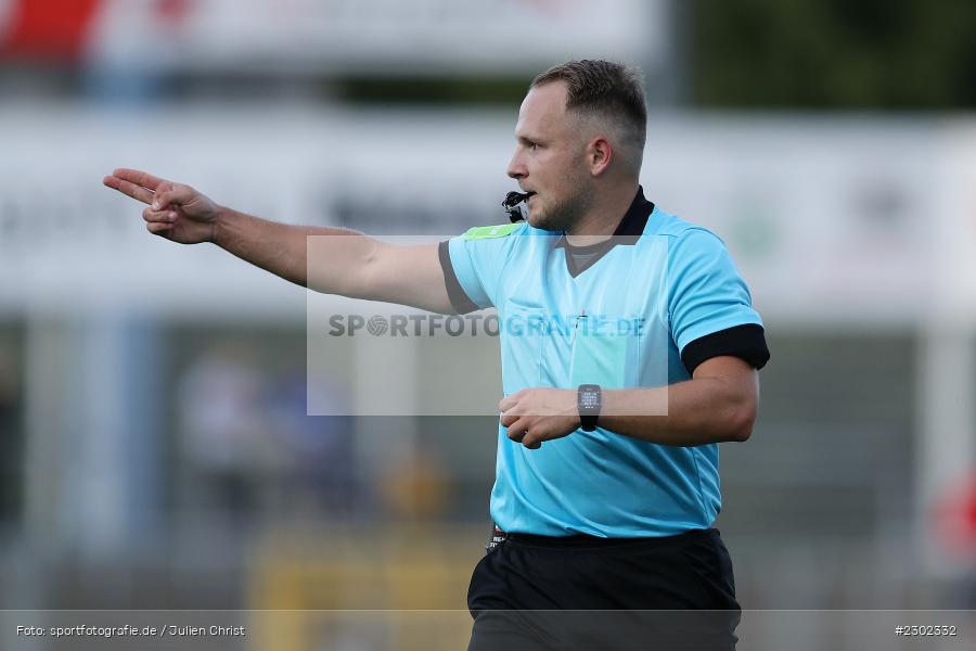 Hände, Arme, gestikuliert, Christopher Knauer, Stadion am Schönbusch, Aschaffenburg, 06.08.2021, BFV, sport, action, Fussball, Deutschland, August 2021, Regionalliga Bayern, Saison 2021/2022, SVW, SVA01, SV Wacker Burghausen, SV Viktoria Aschaffenburg - Bild-ID: 2302332 Hände, Arme, gestikuliert, Christopher Knauer, Stadion am Schönbusch, Aschaffenburg, 06.08.2021, BFV, sport, action, Fussball, Deutschland, August 2021, Regionalliga Bayern, Saison 2021/2022, SVW, SVA01, SV Wacker Burghausen, SV Viktoria Aschaffenburg - Bild-ID: 2302332